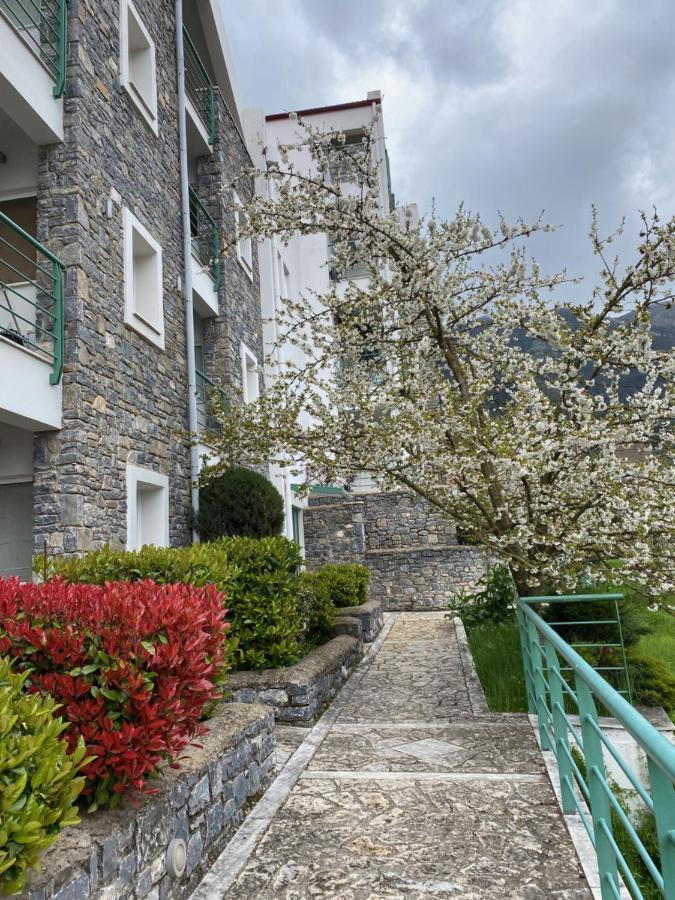 Kalavrita Luxurious Apartments Dış mekan fotoğraf